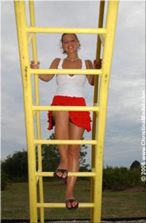 Christina Model feet photo thumbnail
