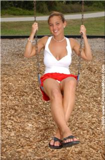 Christina Model feet photo thumbnail