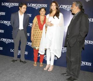 Aishwarya Rai Bachchan feet photo thumbnail