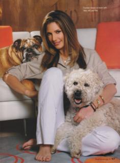 Daisy Fuentes feet photo thumbnail