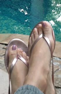 Eva Longoria feet photo thumbnail
