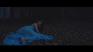Taylor Swift feet photo thumbnail