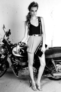 Cara Delevingne feet photo thumbnail
