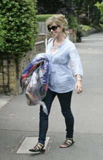 Kate Garraway feet photo thumbnail