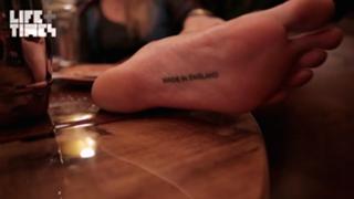 Cara Delevingne feet photo thumbnail