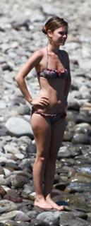Rachel Bilson feet photo thumbnail