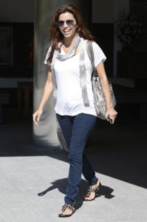 Eva Longoria feet photo thumbnail