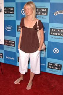 Amy Smart feet photo thumbnail