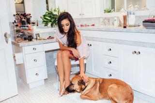 Shay Mitchell feet photo thumbnail