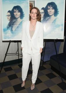 Kristen Stewart feet photo thumbnail
