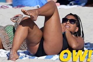 Christina Milian feet photo thumbnail