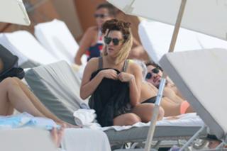Caroline Flack feet photo thumbnail