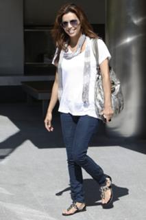 Eva Longoria feet photo thumbnail