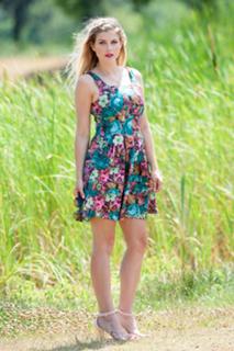 Ashley James feet photo thumbnail