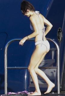 Kendall Jenner feet photo thumbnail