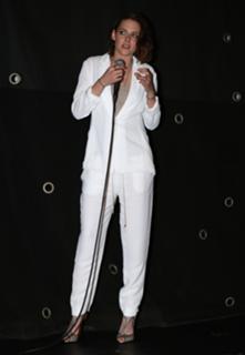 Kristen Stewart feet photo thumbnail