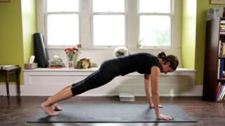 Adriene Mishler feet photo thumbnail