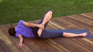 Adriene Mishler feet photo thumbnail