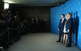 Lily James feet photo thumbnail