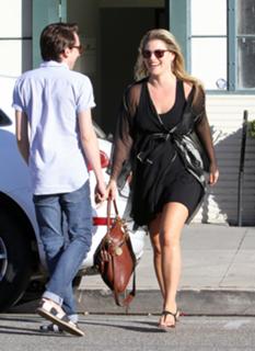 Ali Larter feet photo thumbnail