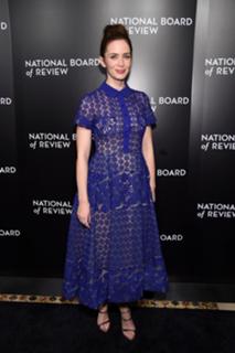 Emily Blunt feet photo thumbnail
