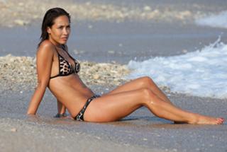 Myleene Klass feet photo thumbnail