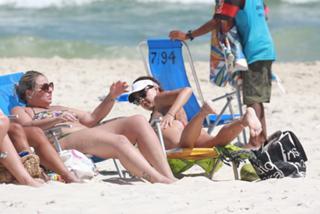 Isis Valverde feet photo thumbnail