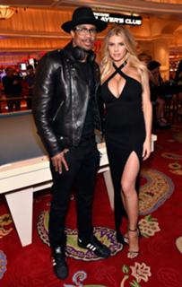 Charlotte McKinney feet photo thumbnail