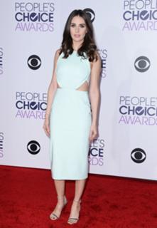 Alison Brie feet photo thumbnail