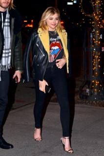 Chloë Grace Moretz feet photo thumbnail