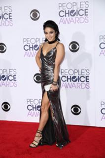 Vanessa Hudgens feet photo thumbnail