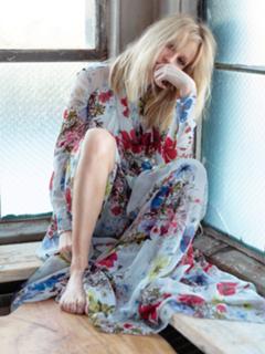 Ellie Goulding feet photo thumbnail