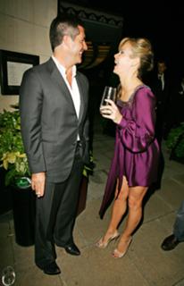 Amanda Holden feet photo thumbnail