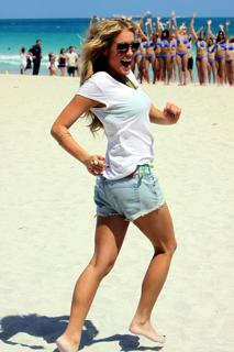 Kristin Cavallari feet photo thumbnail
