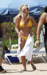 Britney Spears feet photo thumbnail