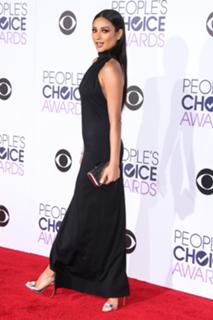 Shay Mitchell feet photo thumbnail