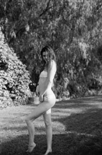 Kendall Jenner feet photo thumbnail