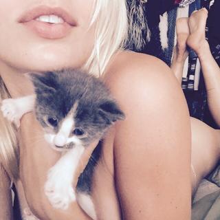 Caroline Vreeland feet photo 1