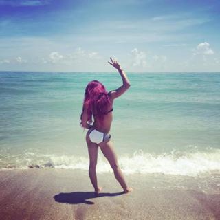 Sasha Banks feet photo thumbnail