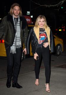 Chloë Grace Moretz feet photo thumbnail