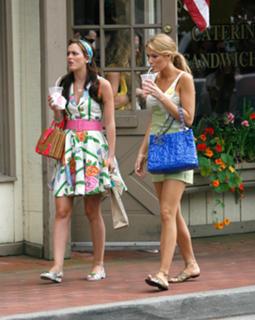 Blake Lively feet photo thumbnail