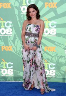 Sophia Bush feet photo thumbnail