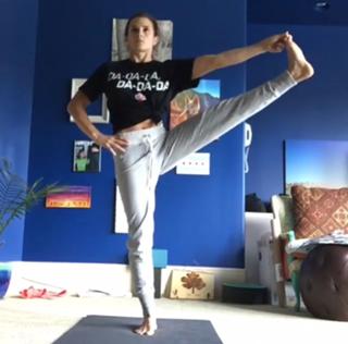 Danica Patrick feet photo thumbnail