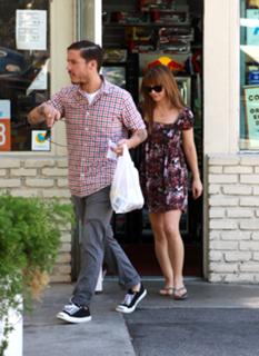 Christina Ricci feet photo thumbnail