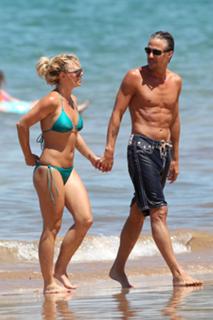 Britney Spears feet photo thumbnail