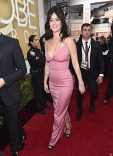 Katy Perry feet photo thumbnail