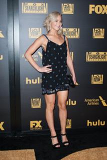 Jennifer Lawrence feet photo thumbnail