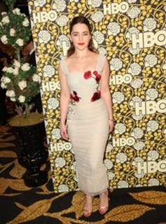 Emilia Clarke feet photo thumbnail