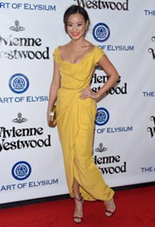 Jamie Chung feet photo thumbnail