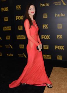 Victoria Justice feet photo thumbnail